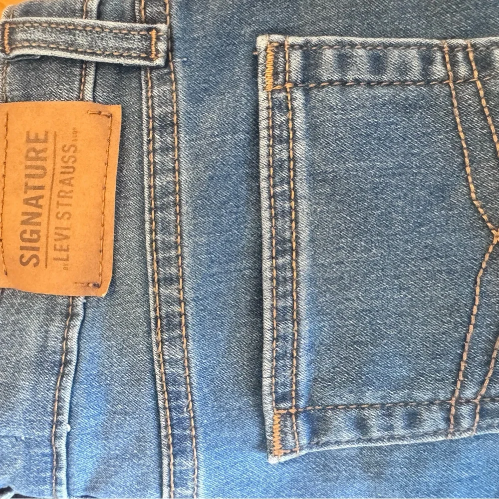Signature Levi Strauss boys size 12‎ r slim